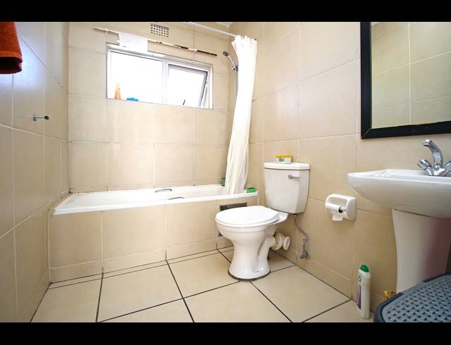 1 BEDROOM APARTMENT FOR SALE IN FERNDALE